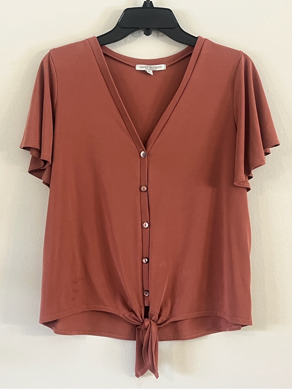 Women’s Button-Front Tie-Hem V-Neck Top size medium